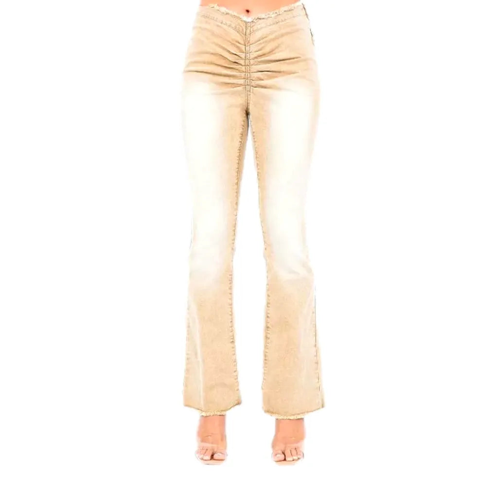 Trendy high rise jeans for ladies