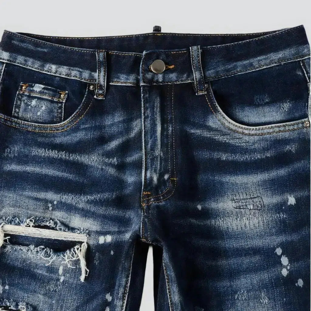 Dark-wash men's grunge jeans