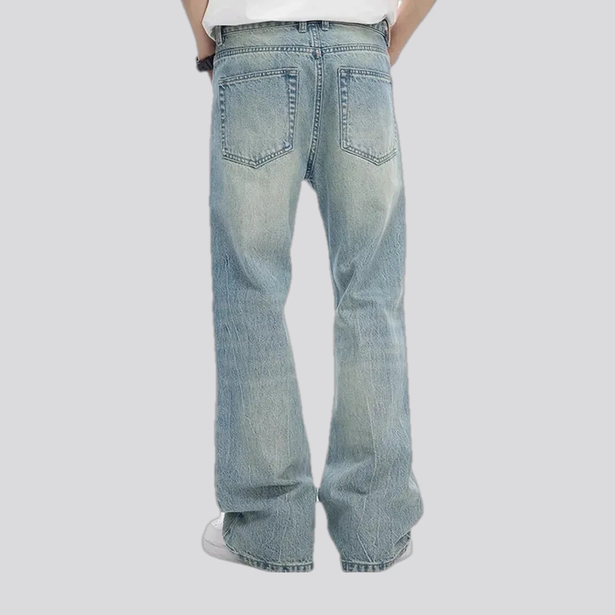 Roomy sanded men's jeans