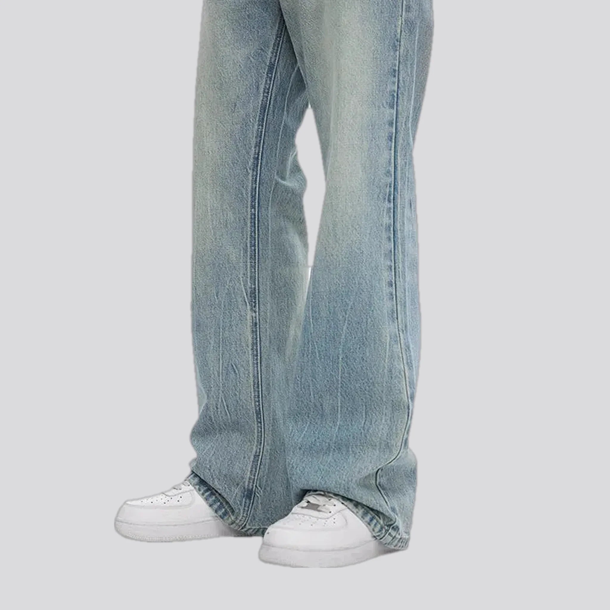 Roomy sanded men's jeans
