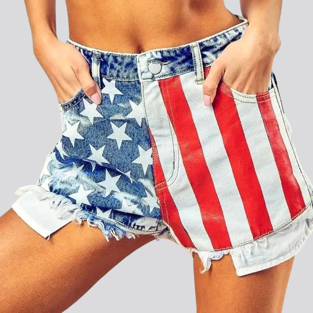 Straight mid-waist denim shorts for ladies