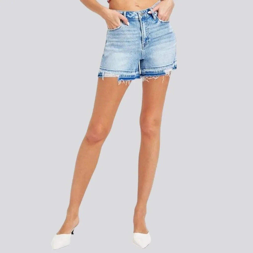 Straight mid-waist women's jean shorts
