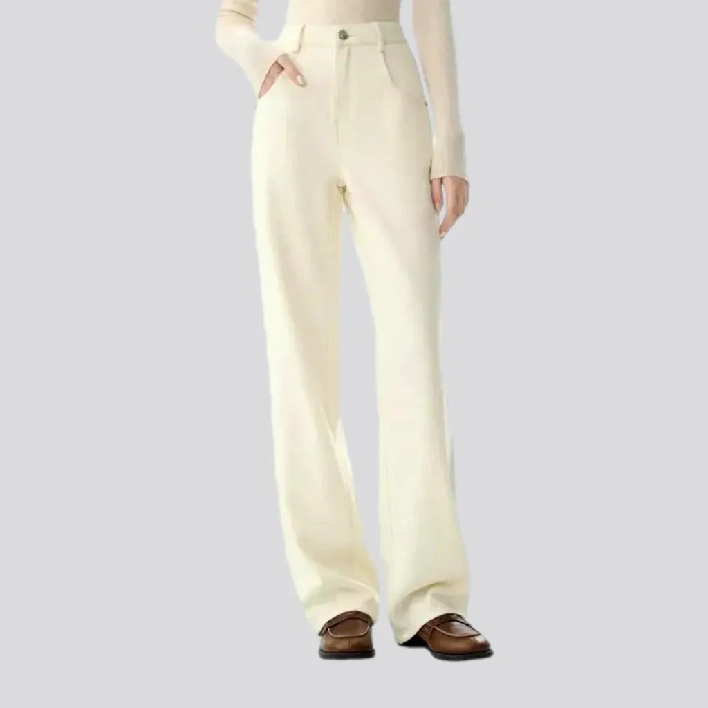 Fashionable high jeans for ladies